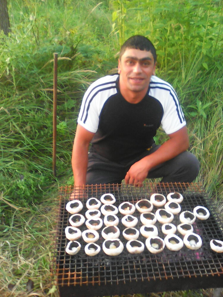  ,   Grigor, 39 ,   ,   