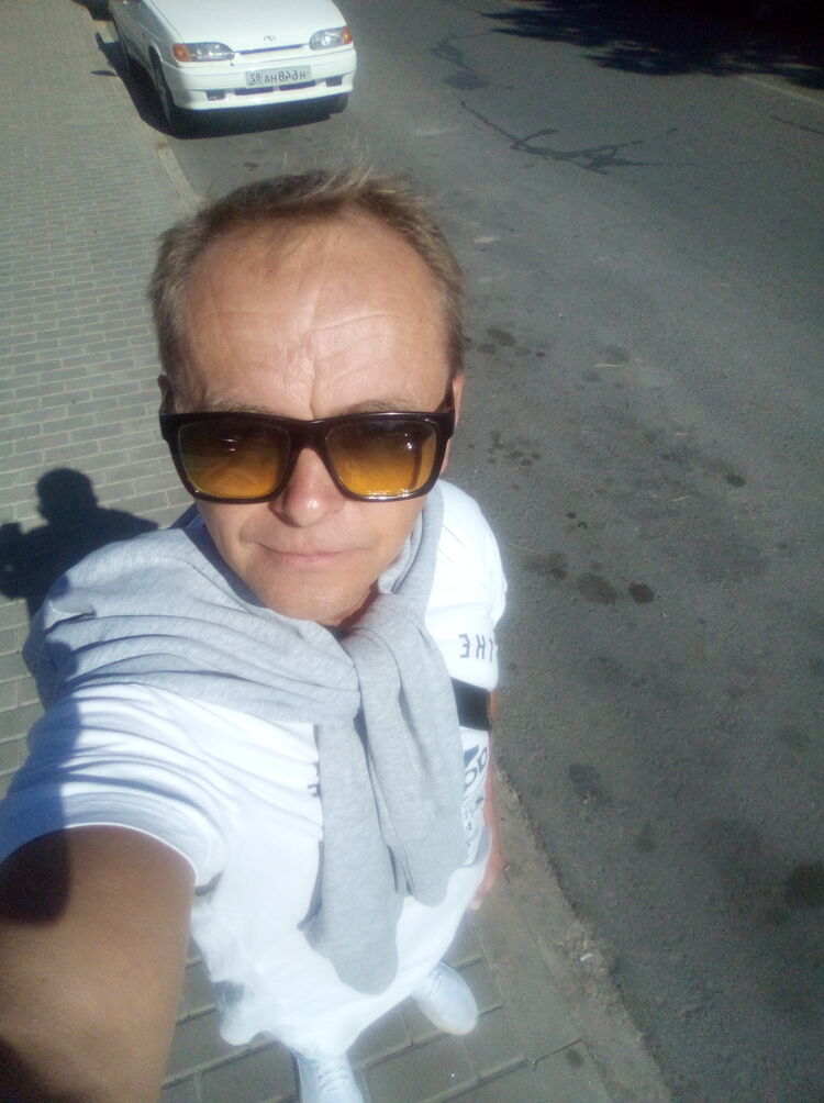  46800592  , 49 ,    