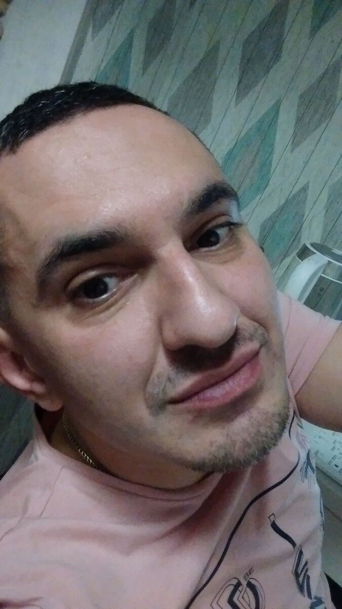  ,   Mark, 42 ,   ,   , c 