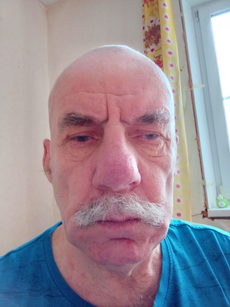  32786642  Nikolay, 69 ,    