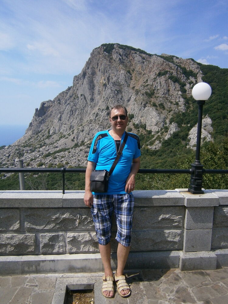  10934272  Alexandr, 54 ,    