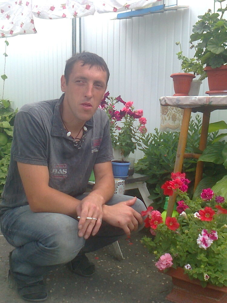  6221312  Slavik, 44 ,    