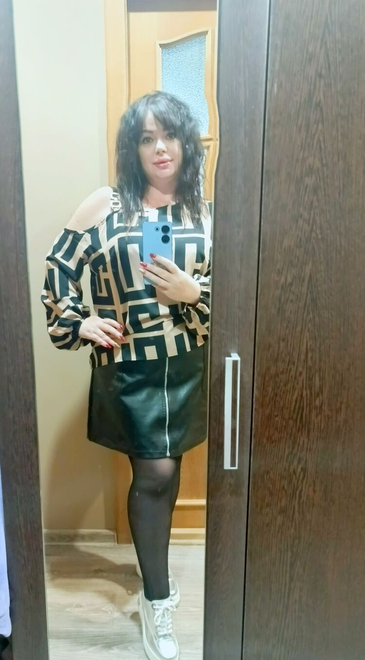  --,   Ksenia, 45 ,   ,   