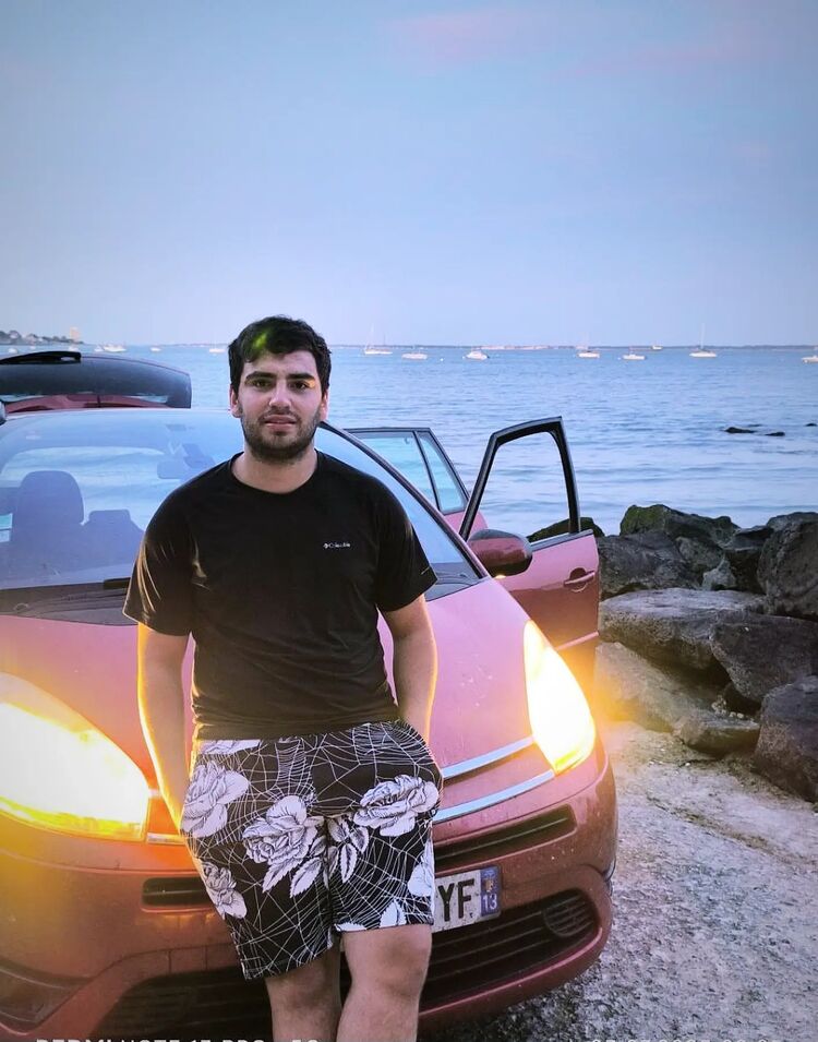  54659602  Anatol, 21 ,    