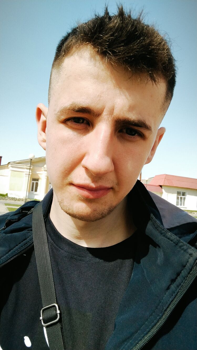  48677972  , 23 ,    
