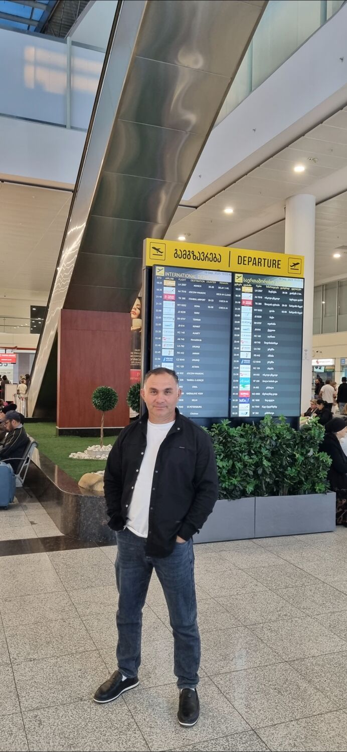  53666562  Fariz, 45 ,    