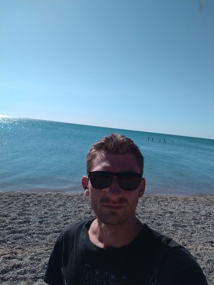  21048402  , 35 ,    