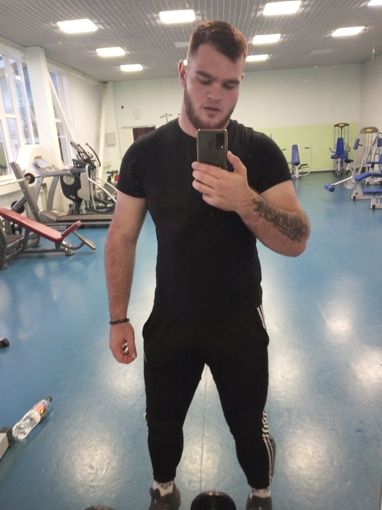  30363722  Anton, 30 ,    