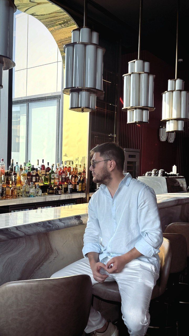  54135702  Khasan, 34 ,    