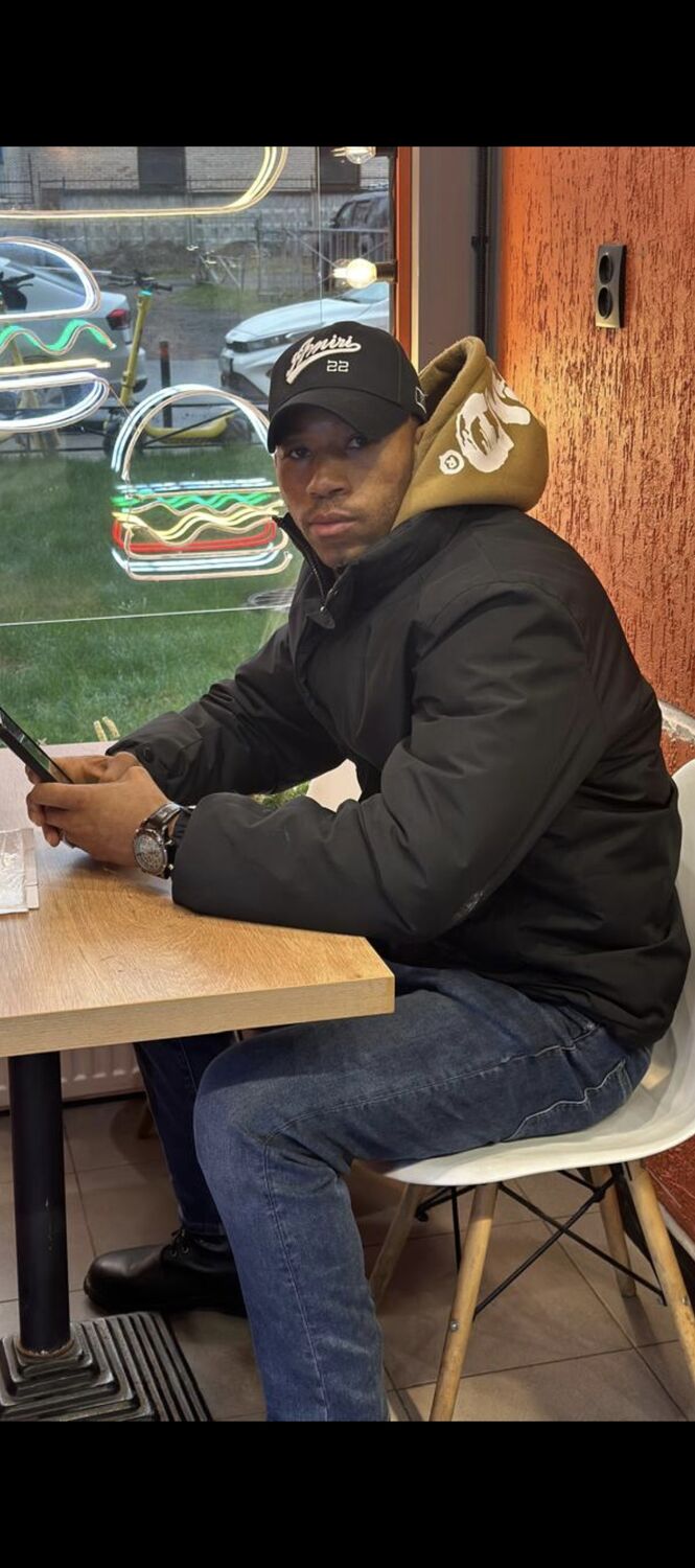  53880782  Mory Diawara, 26 ,    