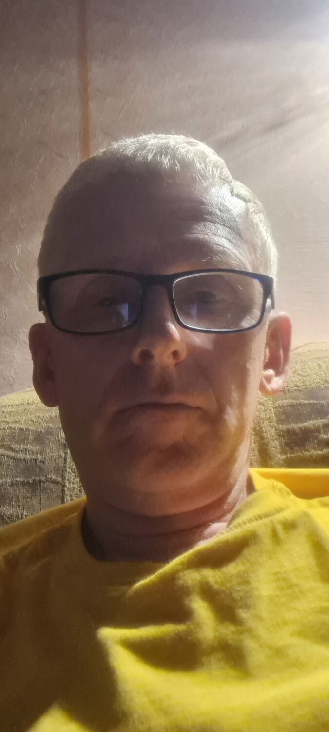  43858172  Andrei, 60 ,    