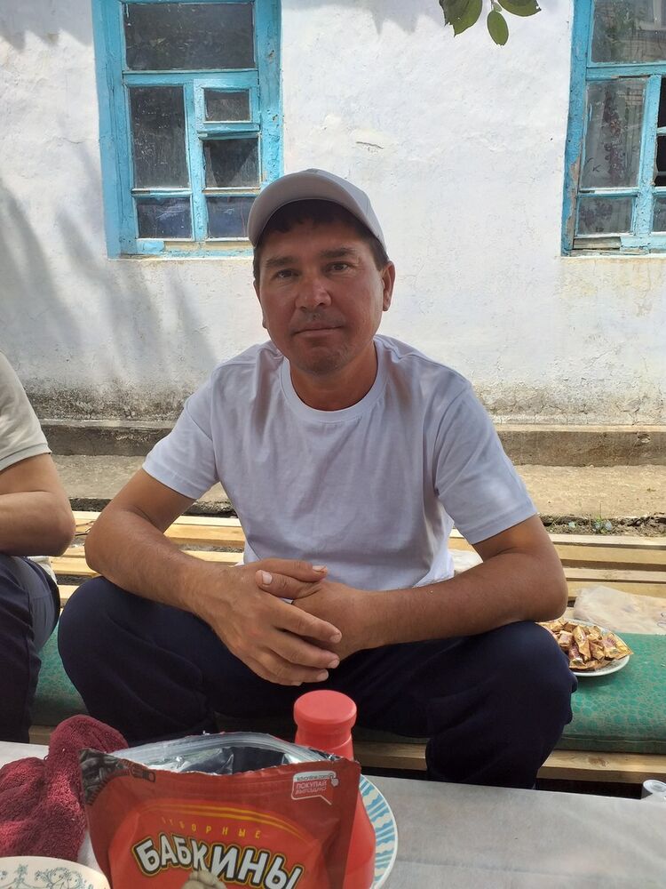  16677372  Otabek, 49 ,    