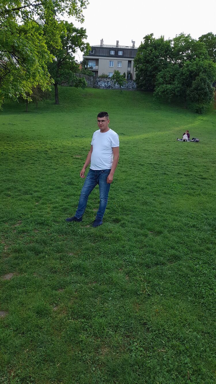  Warszawa,   Farahmand, 32 ,   ,   