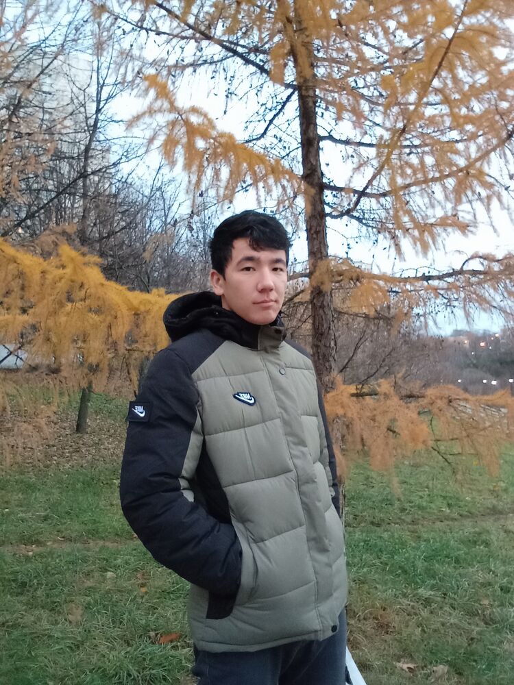  40581672  Xayrullo, 25 ,    