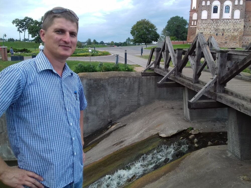  18945632  Oleg, 42 ,    