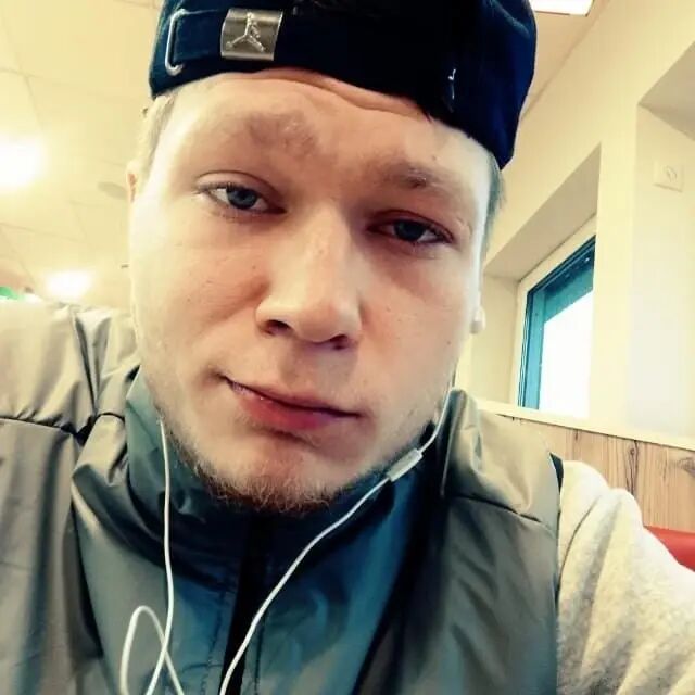  50636172  , 23 ,    