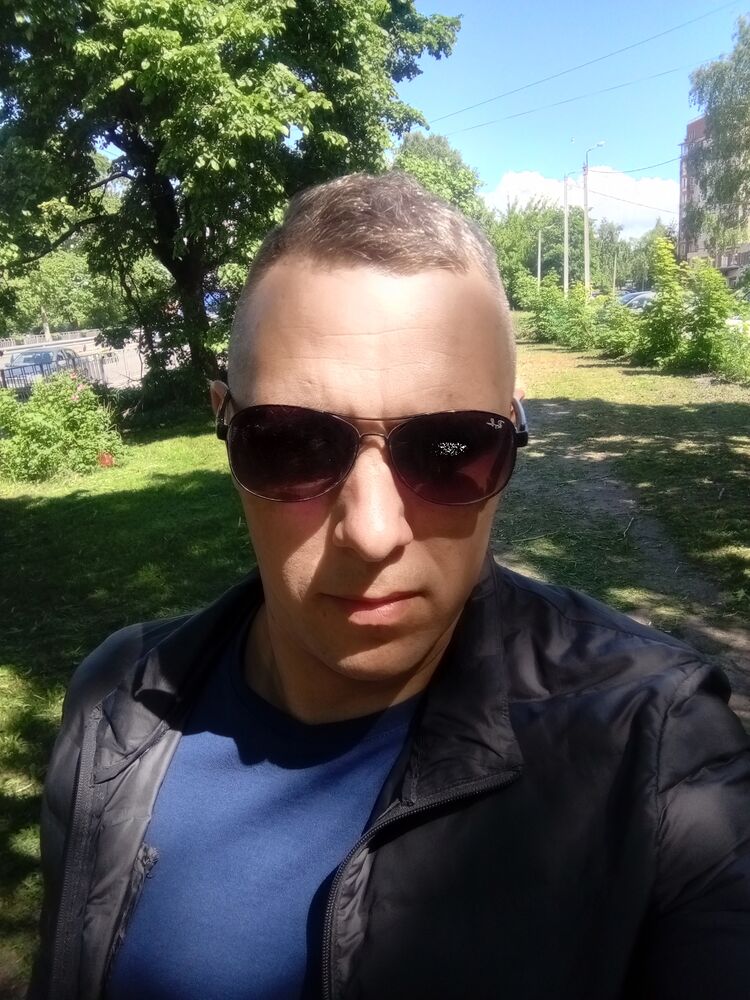  44296212  , 37 ,    -