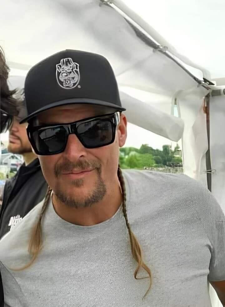  46864382  Kid Rock, 55 ,    Kruje