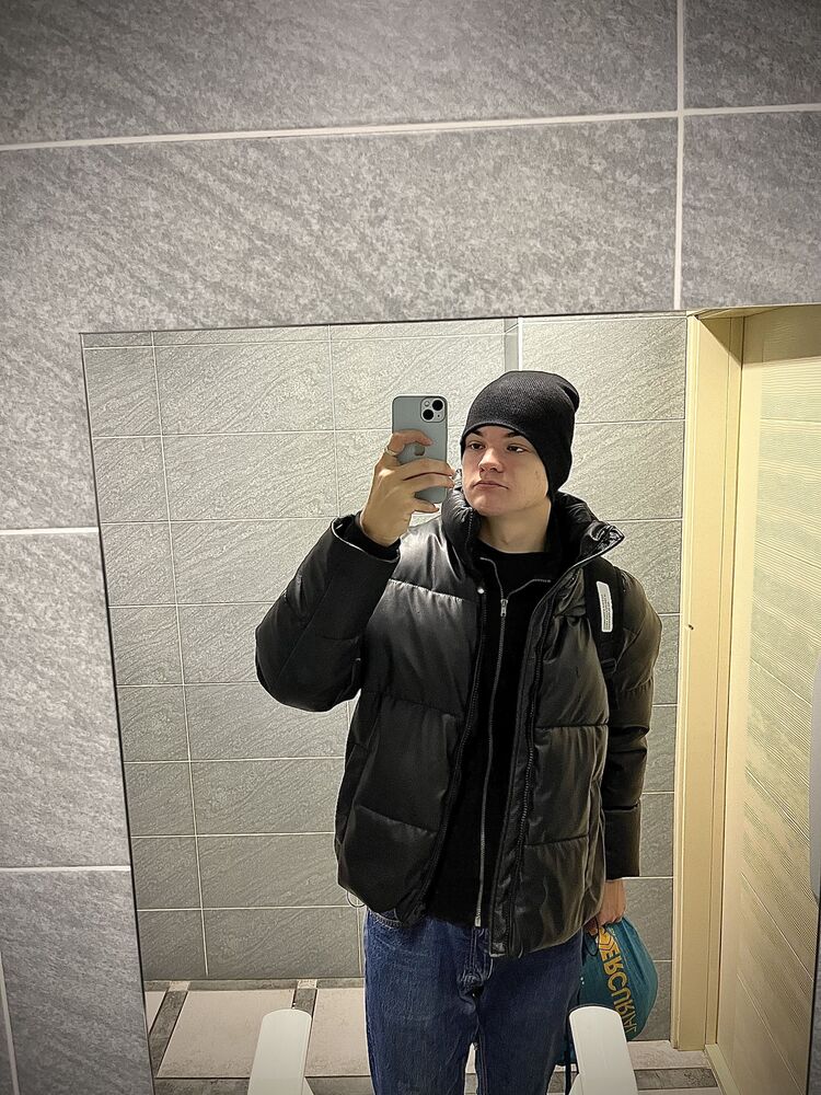  42227042  , 20 ,    