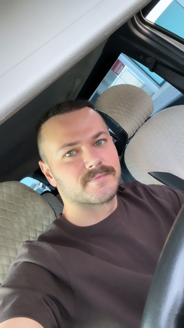  ,   Emre, 28 ,   ,   