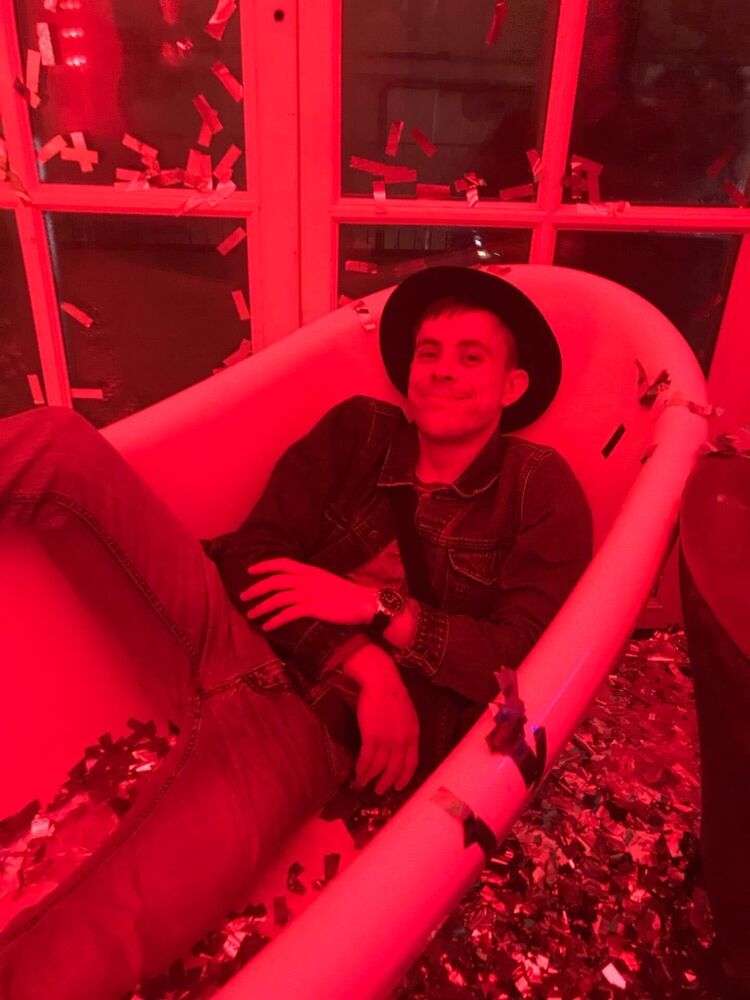  ,   , 28 ,   
