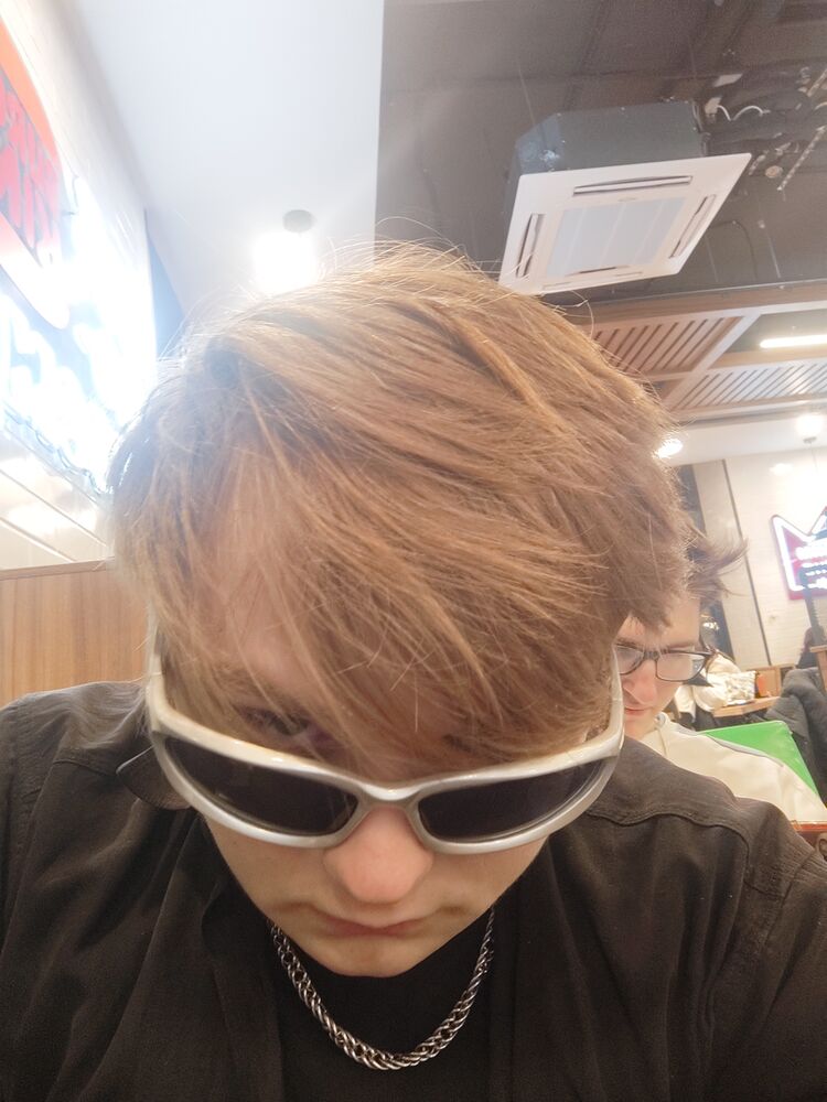 ,   Nikita, 18 ,   ,   