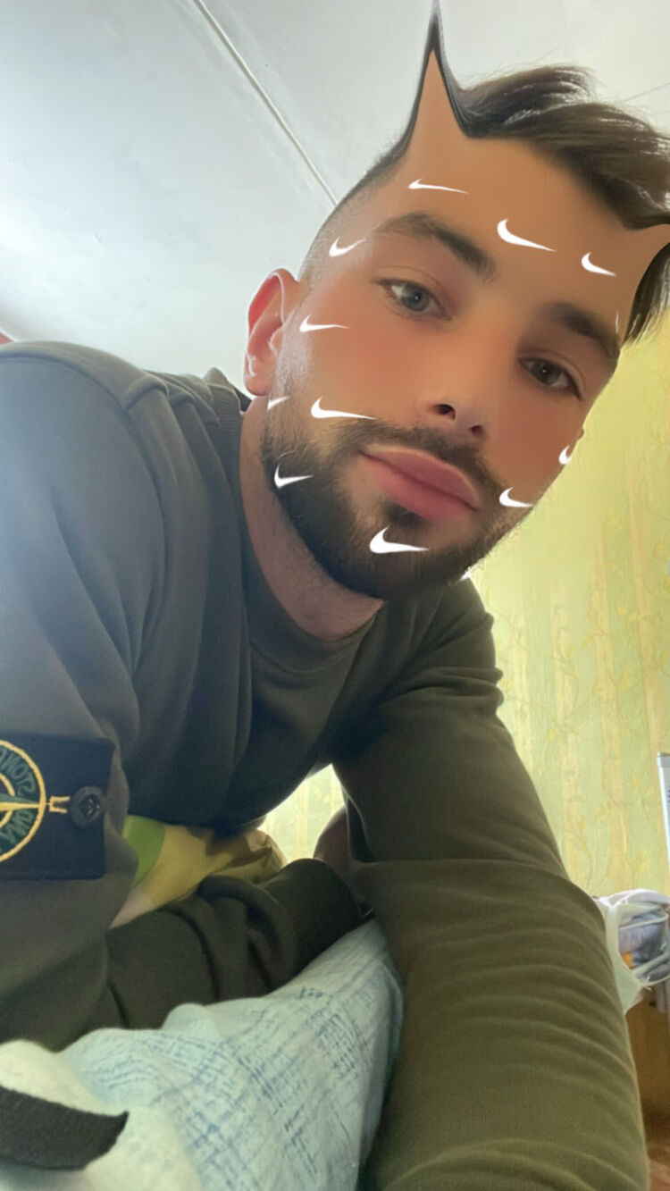  31988382  , 24 ,    