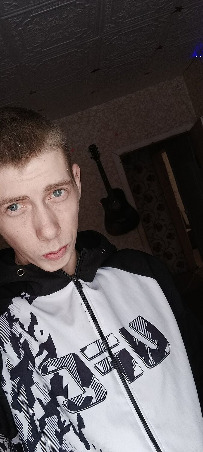  ,   Stefan, 24 ,   