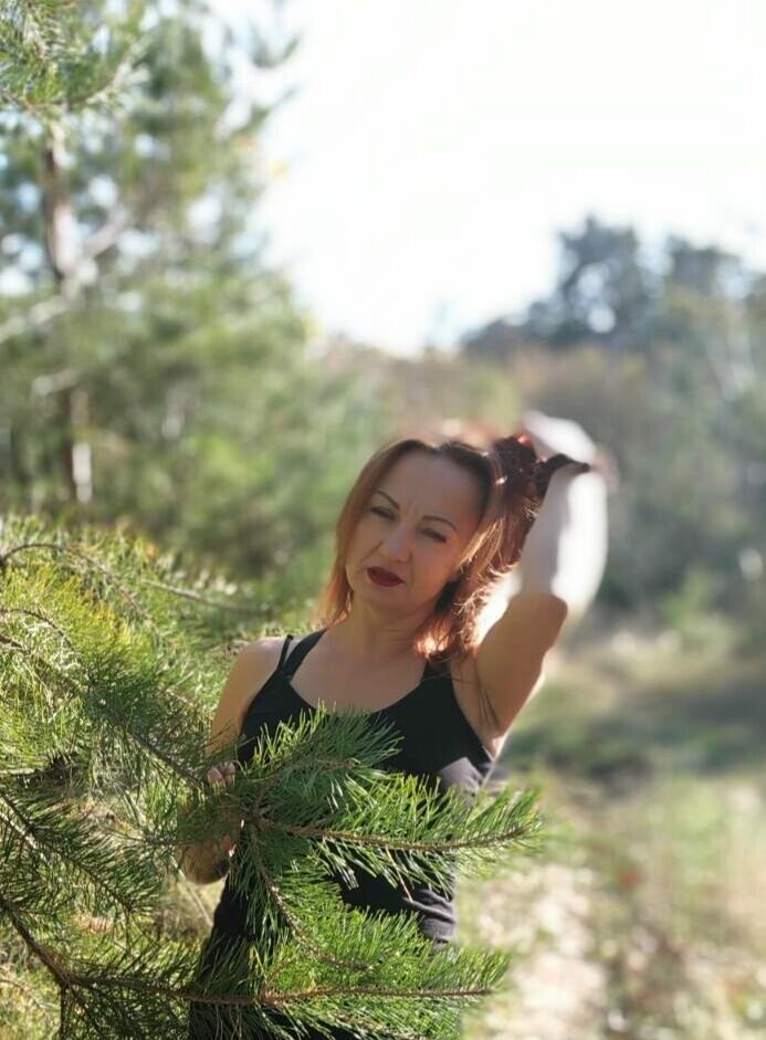  35192972  Iryna, 52 ,    