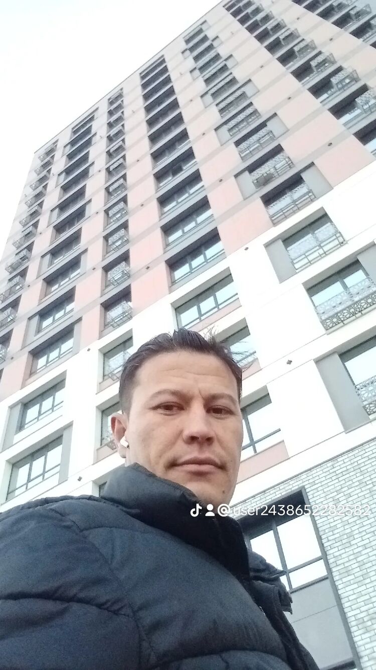  43795442  , 32 ,    