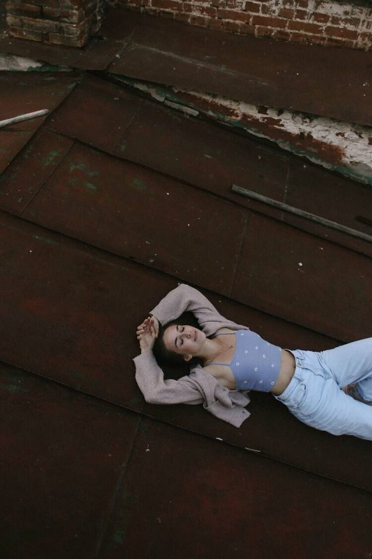  30418302  , 27 ,    