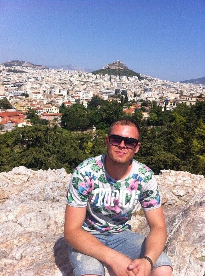  5405372  Octavian, 37 ,    