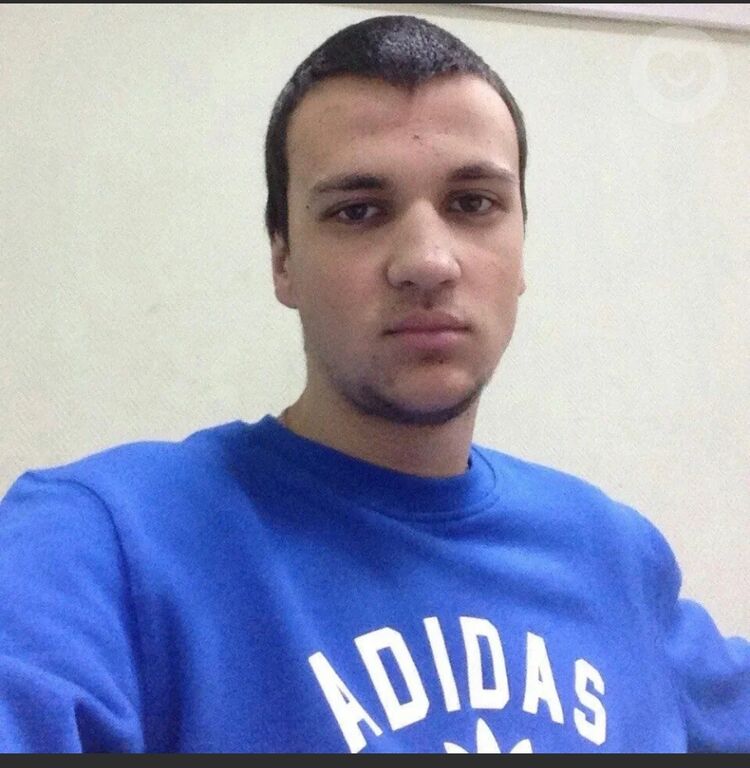  -,   Maxim, 35 ,   ,   , c , 