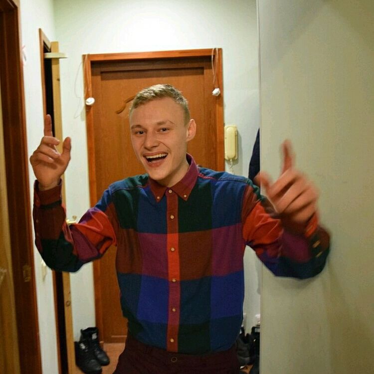  31952592  , 27 ,    -