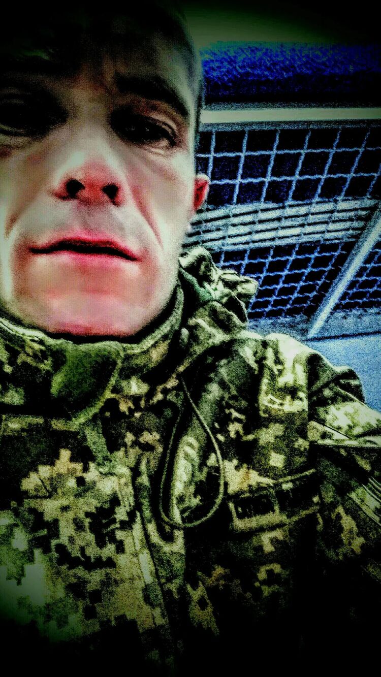  51823672  Andrej, 33 ,    