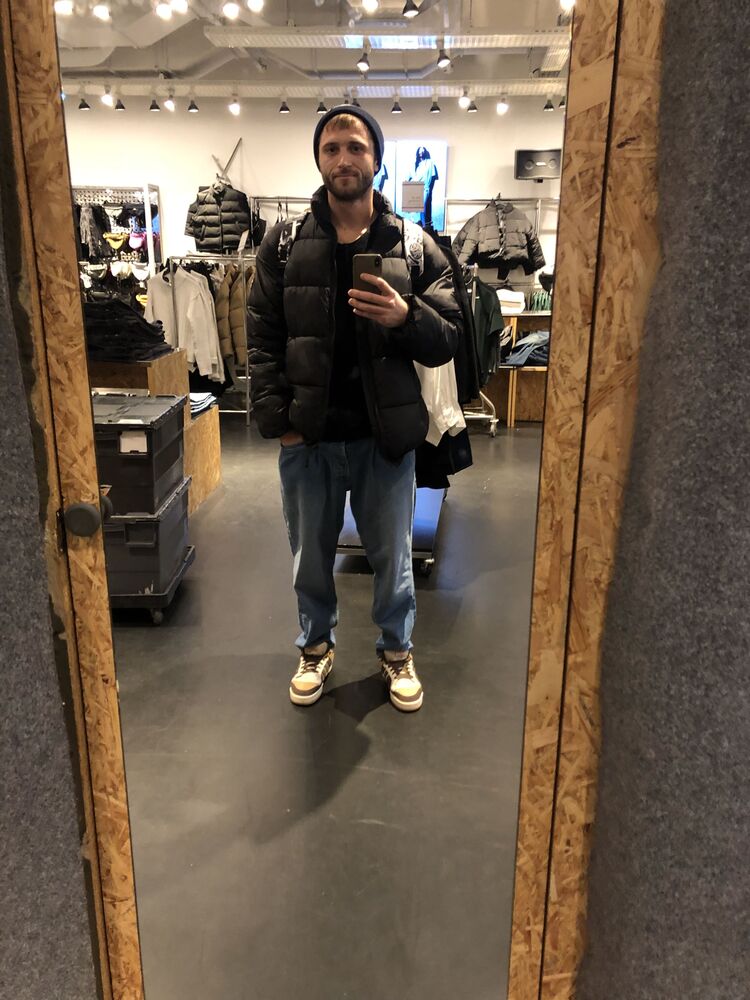  52967692  Valery, 33 ,    