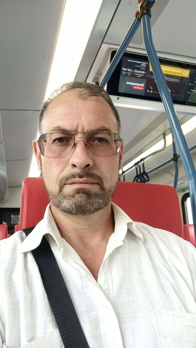  43489302  , 49 ,    