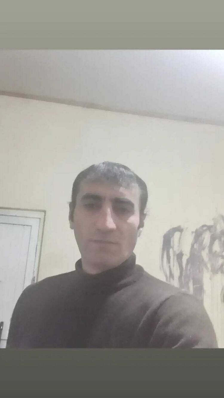  48904692  , 35 ,    