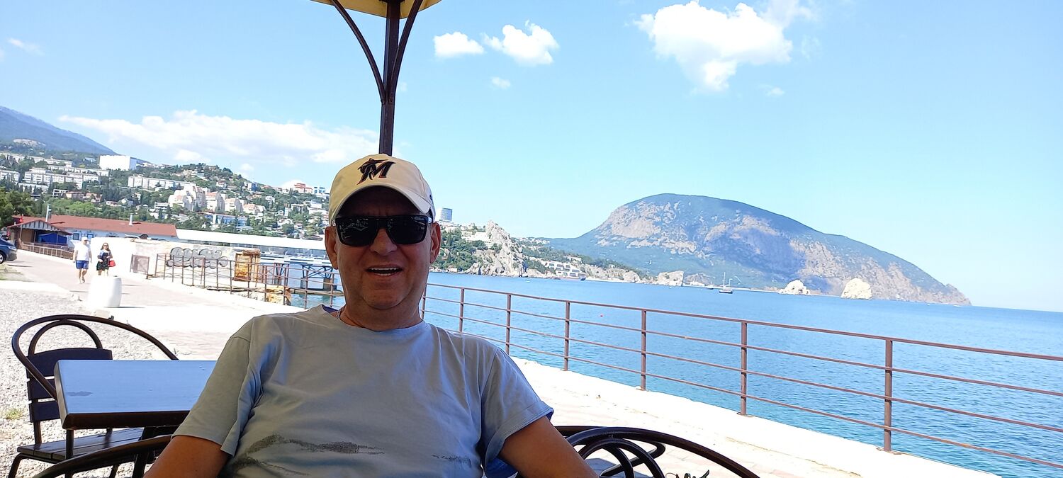  44104432  Oleg, 57 ,    