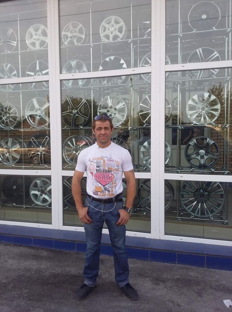  ,   Alexandr, 43 ,  
