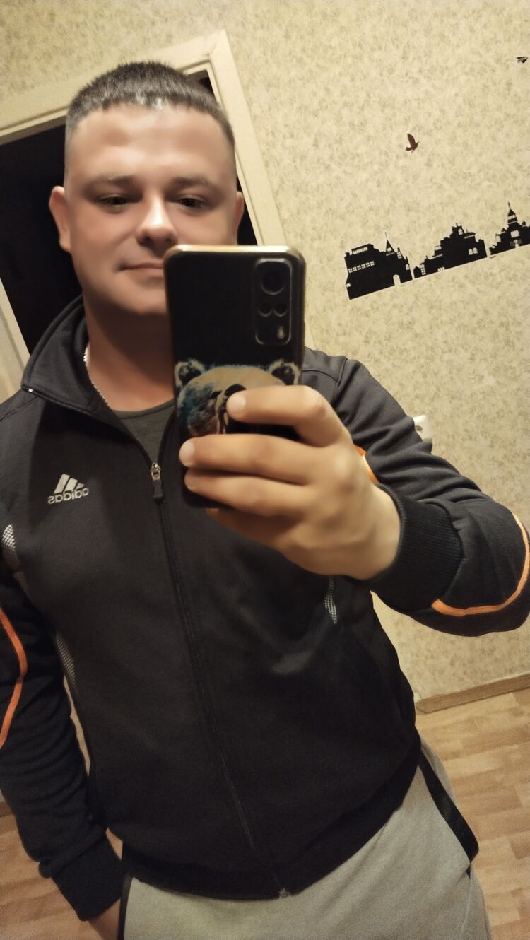  44528362  , 37 ,    