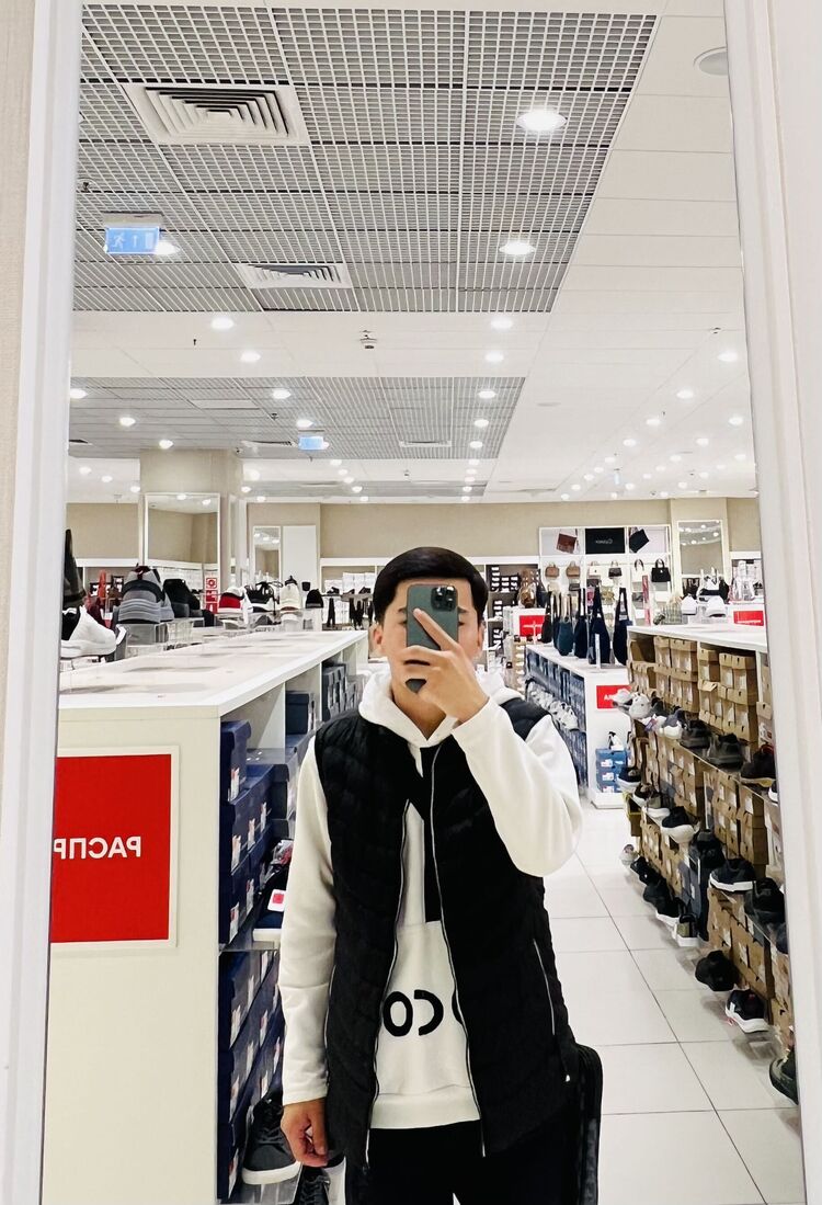  45031282  Abdurashidow, 19 ,    