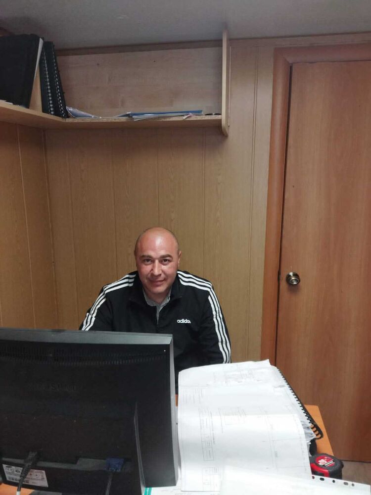  33463972  Gosha, 43 ,    