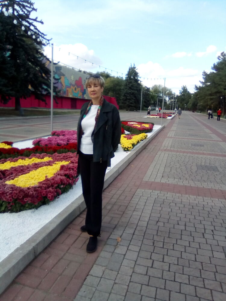  24894792  Elena, 51 ,    