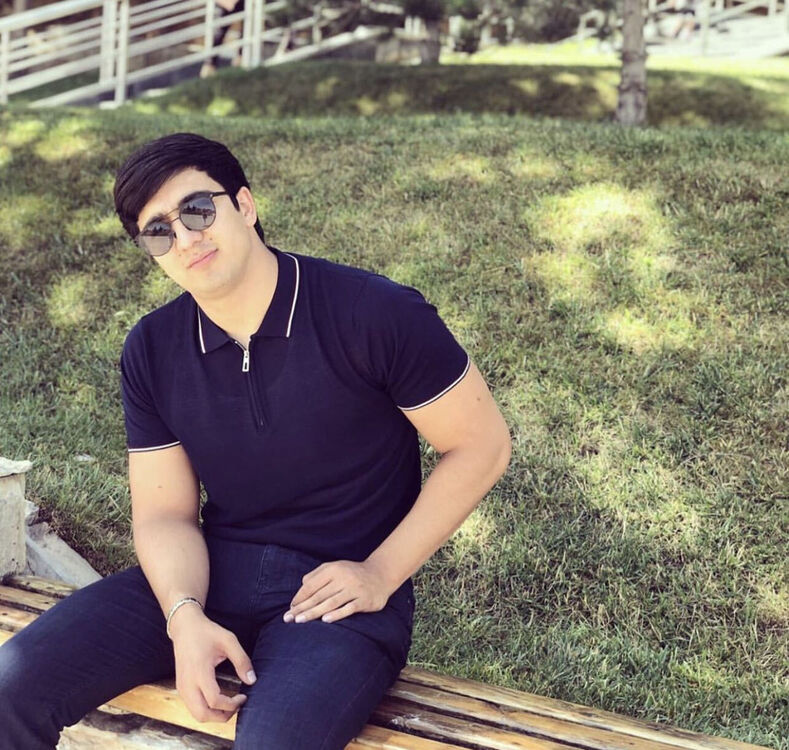  33372272  Jurat, 22 ,    