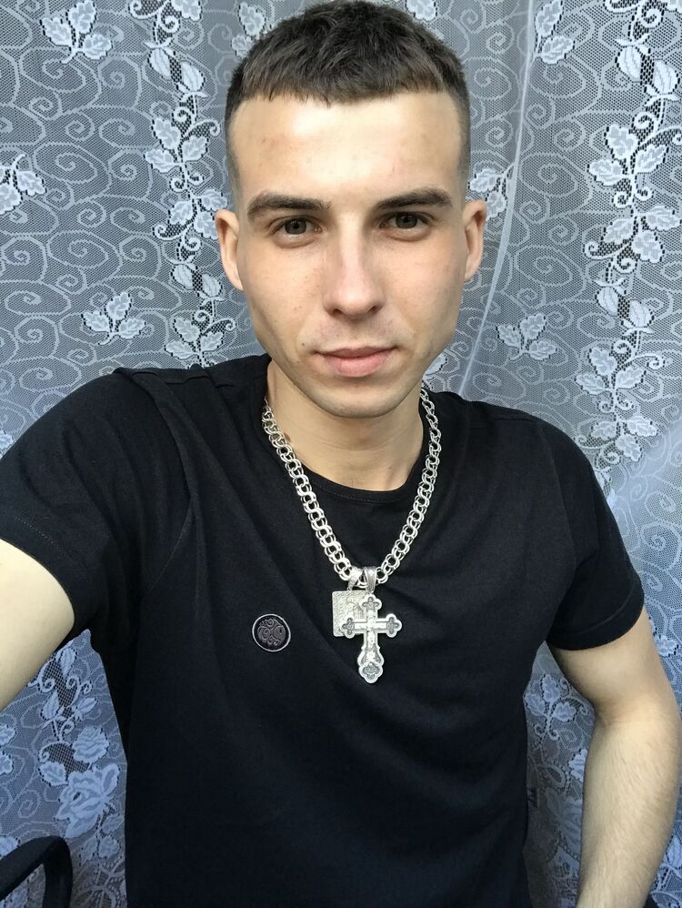  ,   Anton, 26 ,   ,   