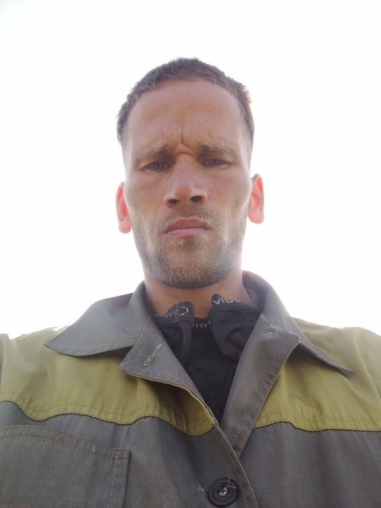  ,   Denis, 35 ,   ,   