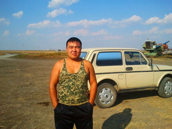 Targu Jiu,   , 44 ,   ,   , c 