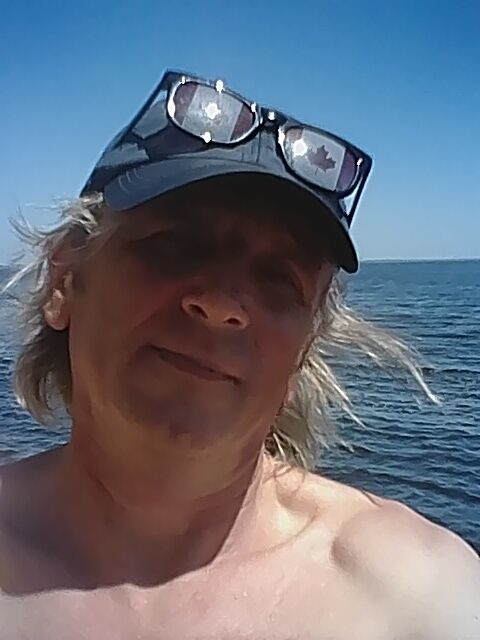  28058782  Stanislav, 59 ,    