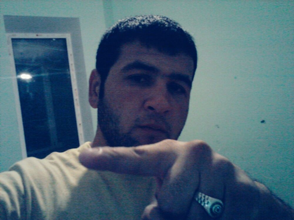  8457992  Ali, 33 ,    